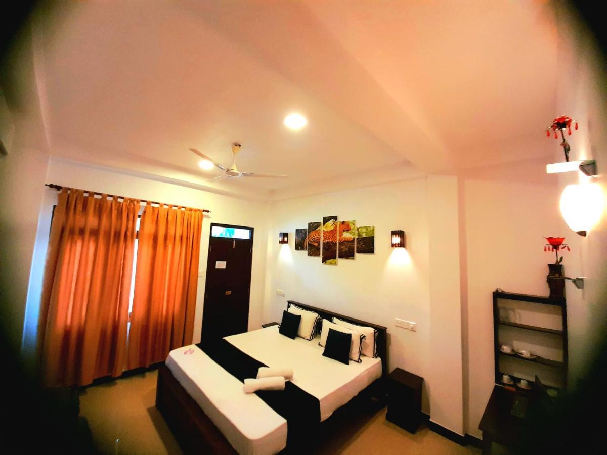 Weligama Watergate Hotel Exterior photo
