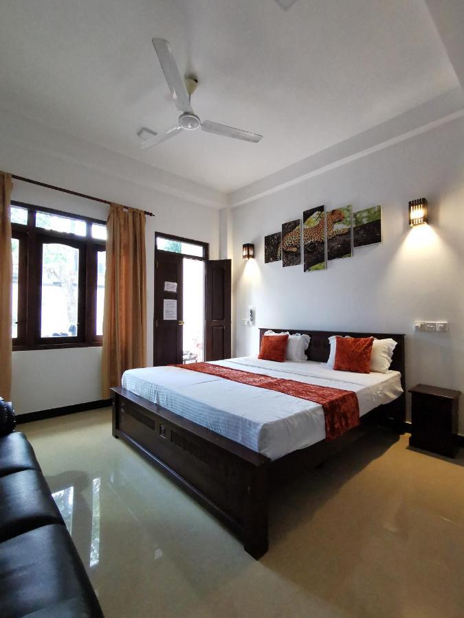 Weligama Watergate Hotel Exterior photo